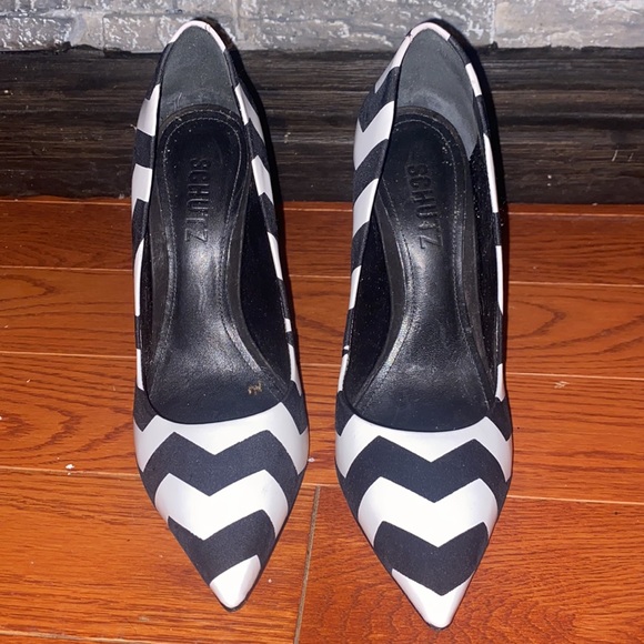 Schutz chevron heels black & white - Picture 3 of 13